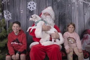 2024-12-07-Velma-EAPL ChowDown-Santa  017
