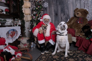2024-11-06 EAPL Santa Pics Dave and Lady Bear  028