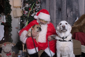 2024-11-06 EAPL Santa Pics Dave and Lady Bear  031