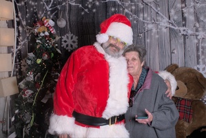2024-11-06 EAPL Santa Pics Gary and Mom  027