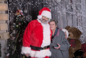 2024-11-06 EAPL Santa Pics Gary and Mom  028