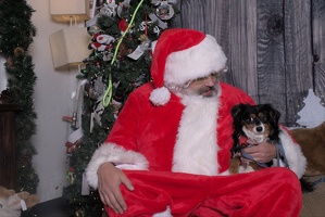 2024-11-06 EAPL Santa Pics Lady  028