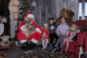 2024-11-06 EAPL Santa Pics Whiskey and Family  033