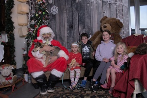 2024-11-06 EAPL Santa Pics Whiskey and Family  035