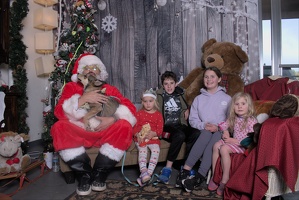 2024-11-06 EAPL Santa Pics Whiskey and Family  036