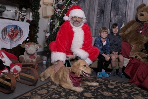 2024-11-06 EAPL Santa Pics Zoe  044