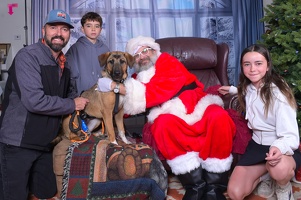 2025-11-05 EAPL Santa 12-MillieB 005 01